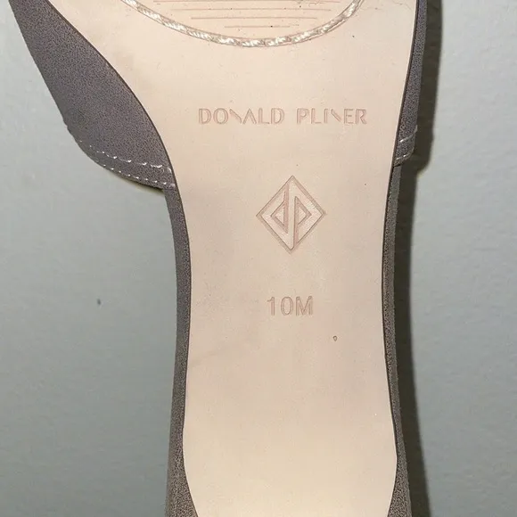 Donald Pliner Kittie Heeled Sandals Size 10
