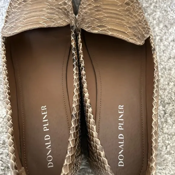 Donald Pliner “Marceline” slip on loafer. Crocco brown. Size 11. Like new