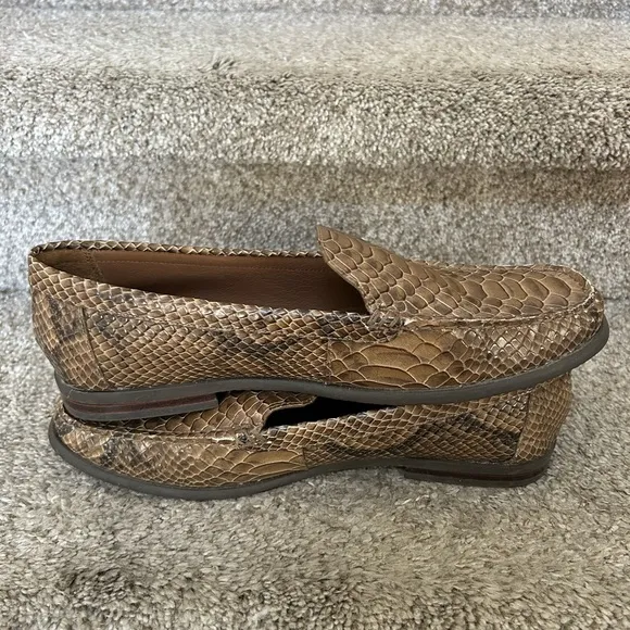 Donald Pliner “Marceline” slip on loafer. Crocco brown. Size 11. Like new