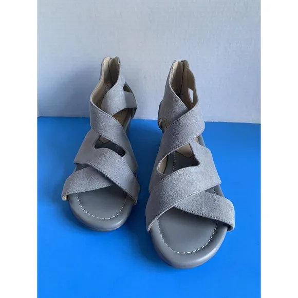 Donald Pliner Vela Gray Suede Leather Open Toe Strappy Sandals 9M New