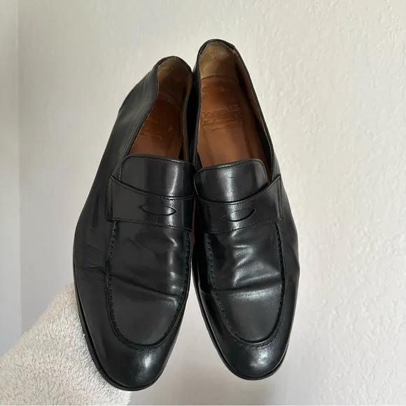 Doucal's Black Smooth Leather Slip On Loafers