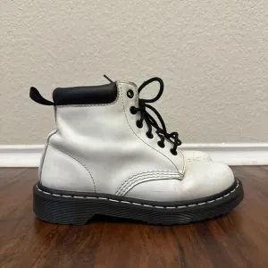 DR. MARTENS 939 White Smooth Leather High Top Boots