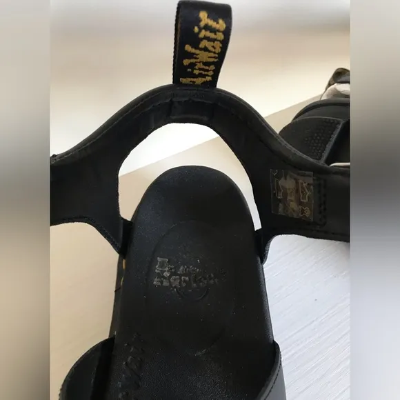 Dr. Marten’s Blair Leather Sandals In Box / Like New