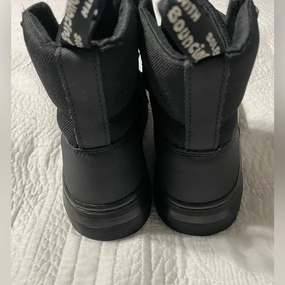 Dr. Marten’s COMBS WOMEN'S POLY CASUAL BOOTS SIZE 7