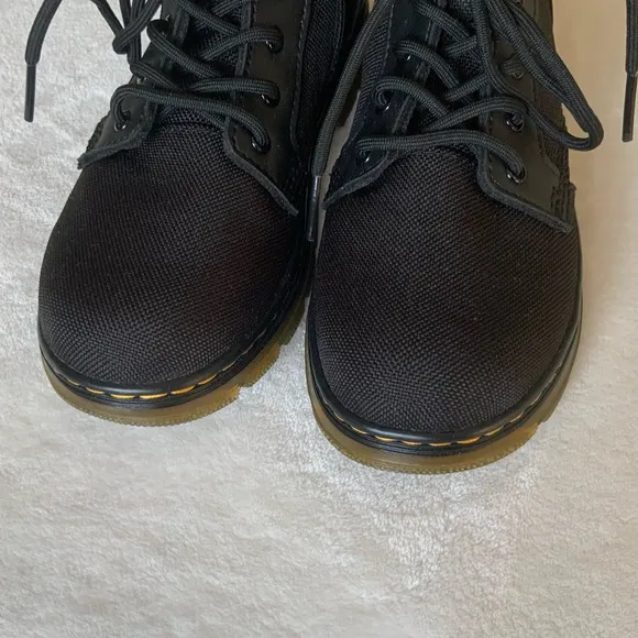 Dr. Martens JUNIOR COMBS EXTRA TOUGH POLY CASUAL BOOTS