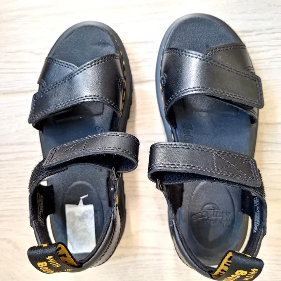Dr. Martens kid's black Vossie leather sandals  - size 1 - NWOT