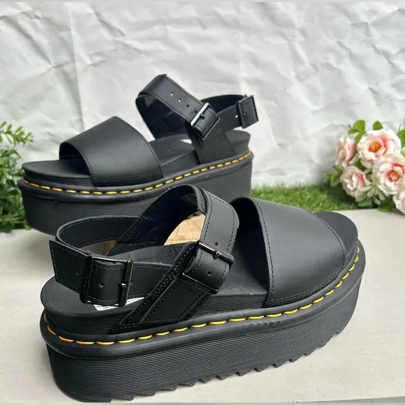 DR MARTENS VOSS II ATHENA BLACK LEATHERSTRAP PLATFORM SANDALS Women 10 NEW