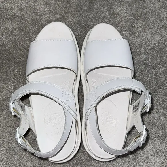 Dr MARTENS VOSS MONO HYDRO LEATHER White Platform Chunky STRAP SANDALS size 8