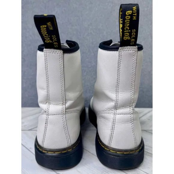 Dr Martens Women's Sz 8 Men's 9 White Zavala Leather Combat Boot Lace Up AW004