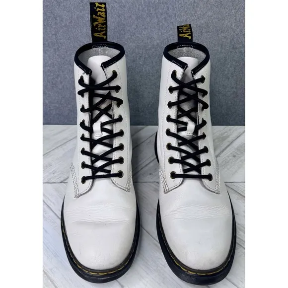 Dr Martens Women's Sz 8 Men's 9 White Zavala Leather Combat Boot Lace Up AW004