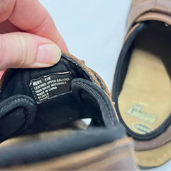 DR SCHOLLS Men’s Size 11M Memory Fit Brown Leather hook and loop Sandals