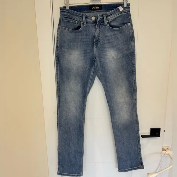 DU/ER L2X Relaxed Taper Jeans – Men’s 30x32 Light Wash Denim Stretch