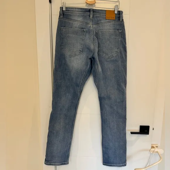 DU/ER L2X Relaxed Taper Jeans – Men’s 30x32 Light Wash Denim Stretch