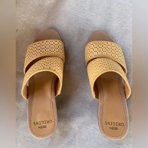 Earth Origins Sandals Cayla Yellow Women’s Size 8.5
