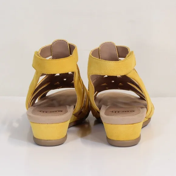 Earth Pisa Chatham Yolk Yellow Suede Open Toe Gladiator Sandal NWT NIB