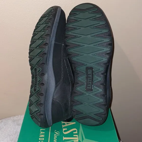 Eastland Spencer black slip on loafers 8 new