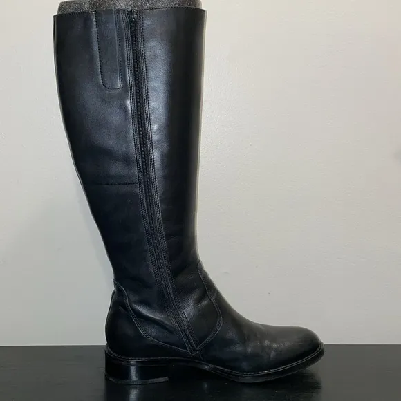 ECCO Hobart Tall Leather 3 Buckle Riding Boots.  Size 8.5.