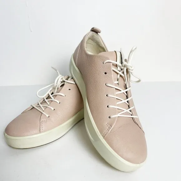 ECCO Soft Premium Leather Sneaker
