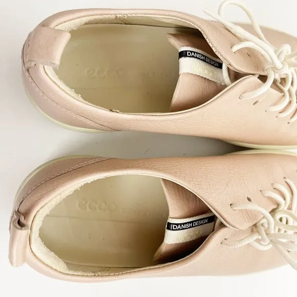 ECCO Soft Premium Leather Sneaker