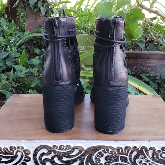 Edgy Cool Steve Madden Black Leather Caged Sandals