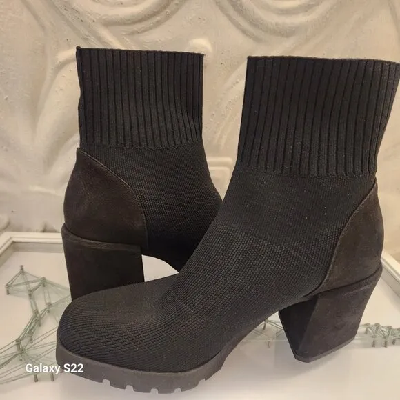 Eileen Fisher &quot;Spell&quot; Black Sock Booties. NIB. Size 6.5