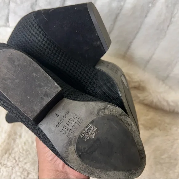 Eileen Fisher Dahlia stretch Knit bootie size 7 Black