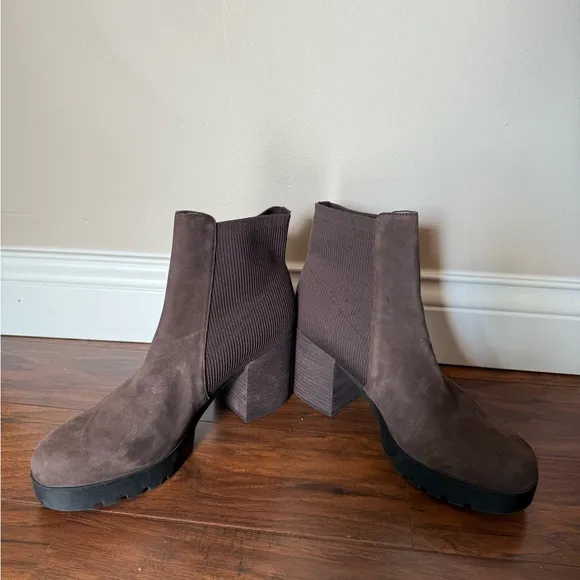 Eileen Fisher Farrah Bootie in Chocolate-NWOT Size 20