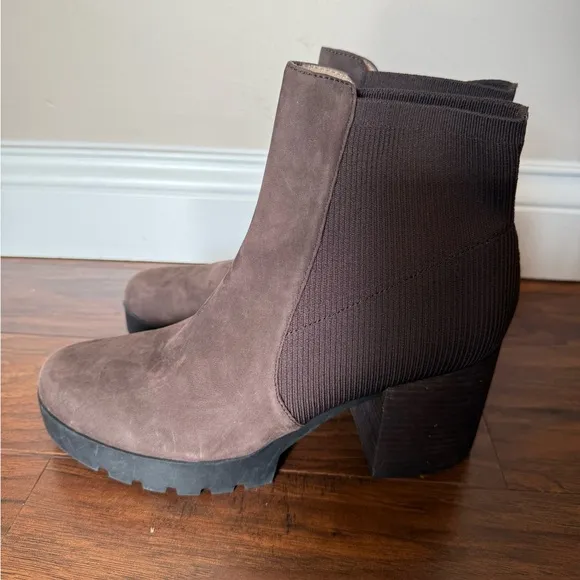 Eileen Fisher Farrah Bootie in Chocolate-NWOT Size 20