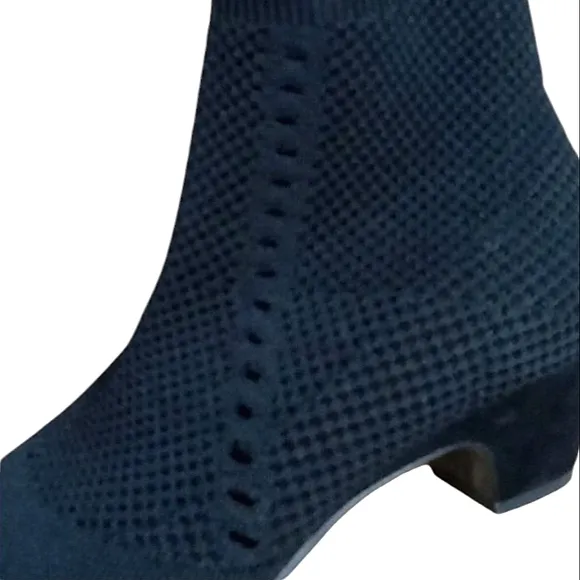 Eileen Fisher Purl Stretch Knit Booties Black Textured Recycled Sock Booties