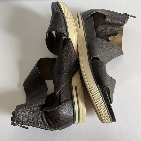 Eileen Fisher Sport Platform Black Leather Sandals Size 8
