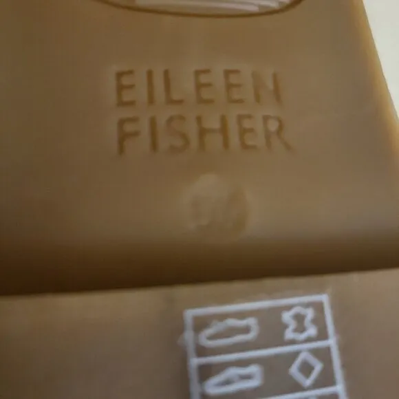 Eileen Fisher Tan Leather Strappy Rato Sandals size 5.5  NWOB