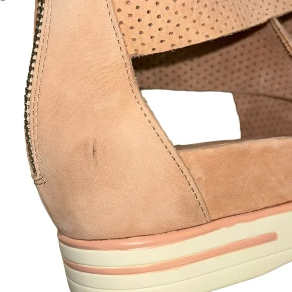 EILEEN FISHER Wedge Desert Rose Leather Sandals Womens 9 Preppy Feminine Comfort