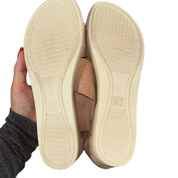 EILEEN FISHER Wedge Desert Rose Leather Sandals Womens 9 Preppy Feminine Comfort