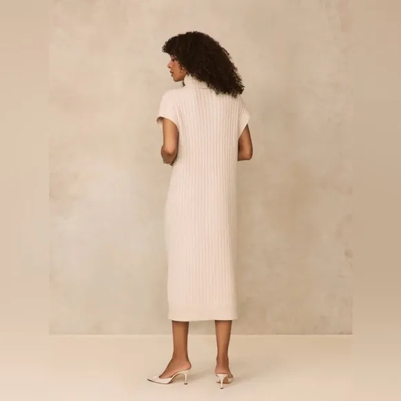 Elegant Cream cable knit dress size xs