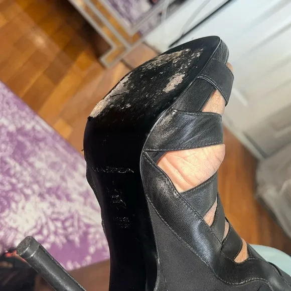 EUC Cage Like Strappy Sandals