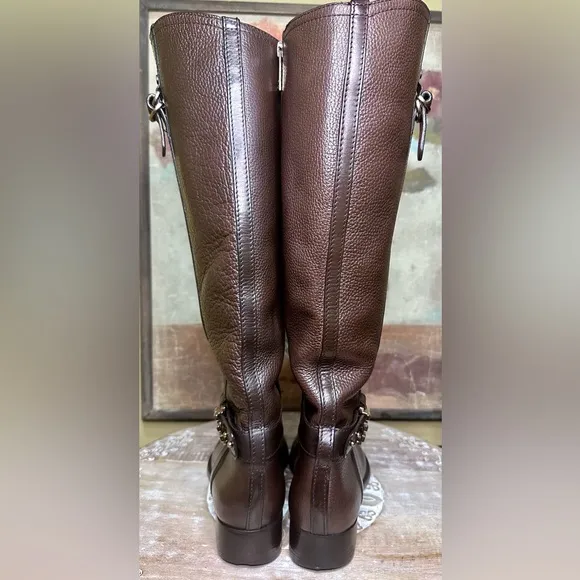 EUC Tory Burch &quot;Elina&quot; Coconut Pebbled Brown Leather Riding Boot Size 7.5
