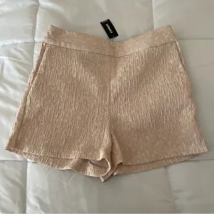 Express High Rise Jacquard Pale Pink Shorts Size 6R