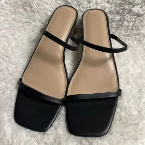 FARYL Elegant synthetic Black Strappy square toe heels Sandals size 14.