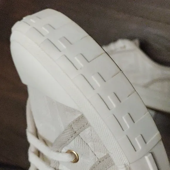 FENDI Mono Canvas Low-tops Sneakers #8E8325