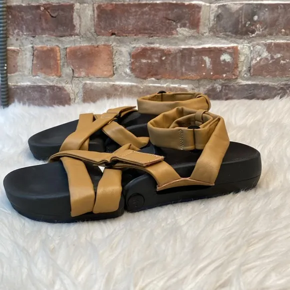 Figs by Figueroa Strappy Flexible Sandals, Size 37