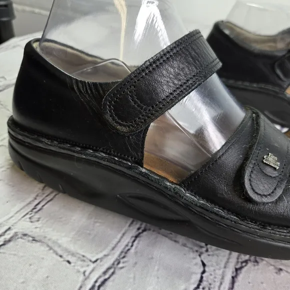 Finn Comfort Baltrum black open toe closed ankle comfort sandals adjustable