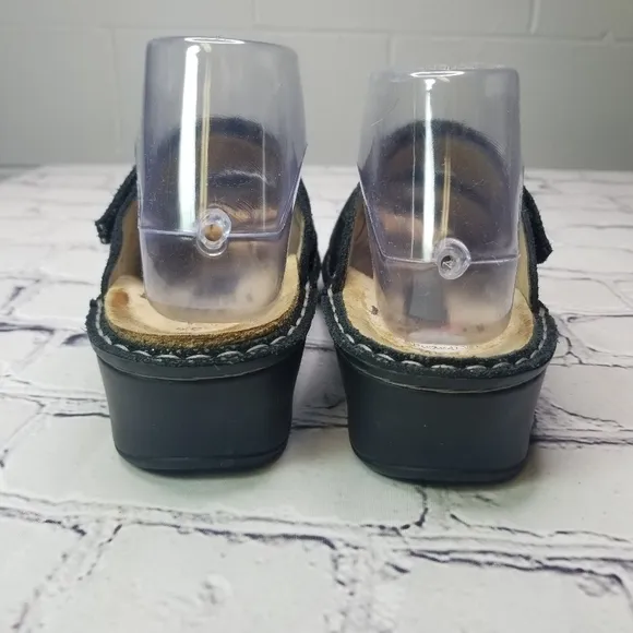 Finn Comfort Cremona black slides sandals