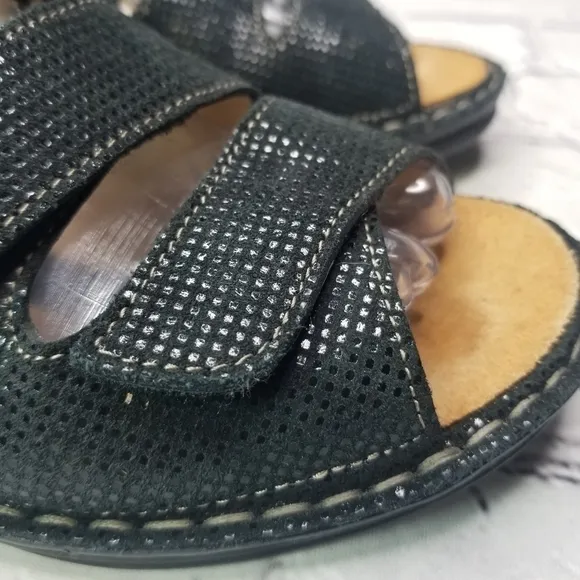 Finn Comfort Cremona black slides sandals