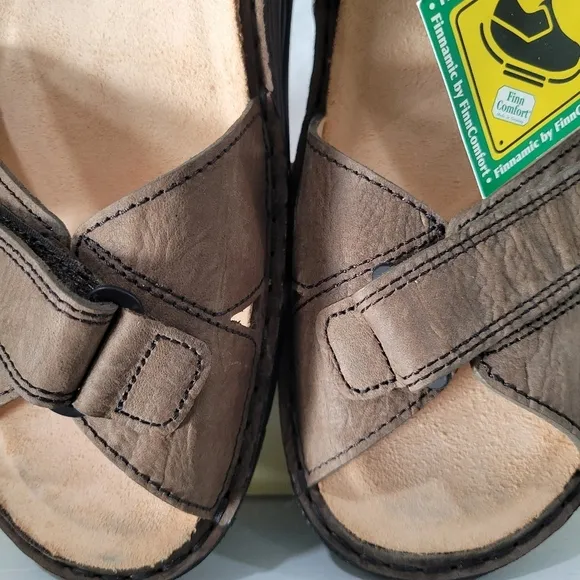 Finn Comfort Samara Sandals EU Size 43 /US 9.5. NEW