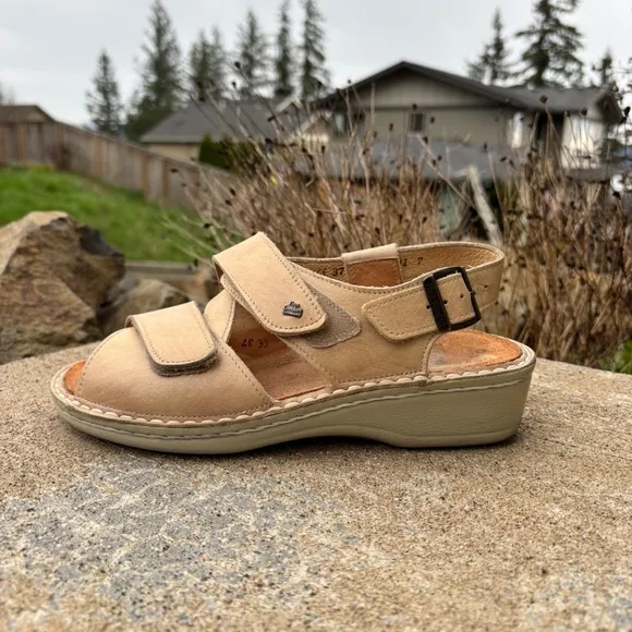 Finn Comfort Sandals Womens Size 7 Gomera Strappy Slingback Buckle Beige…
