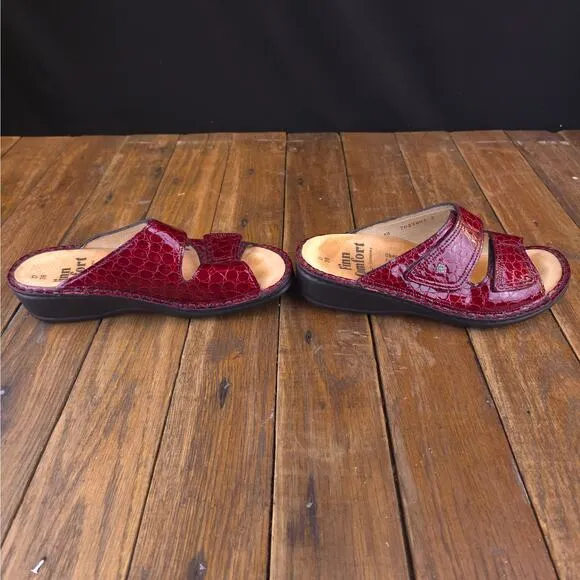 Finn Comfort Slide Sandals Women Size 7.5 Leather Red Crocodile Print Wedge