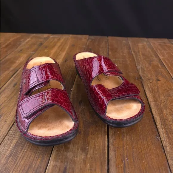 Finn Comfort Slide Sandals Women Size 7.5 Leather Red Crocodile Print Wedge