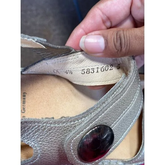 Finn Comfort Sandals