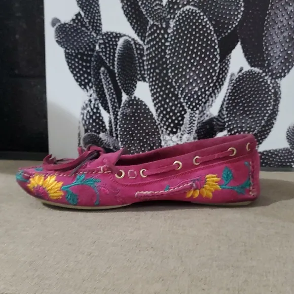 Floral Embroidered Pink Loafers Hot Pink Flats Fuscia Slip On Moccasins