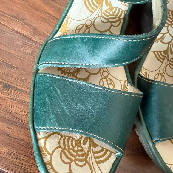 Fly London Green Wedge Sandals with Wrap around Slingback Strap-Size 9